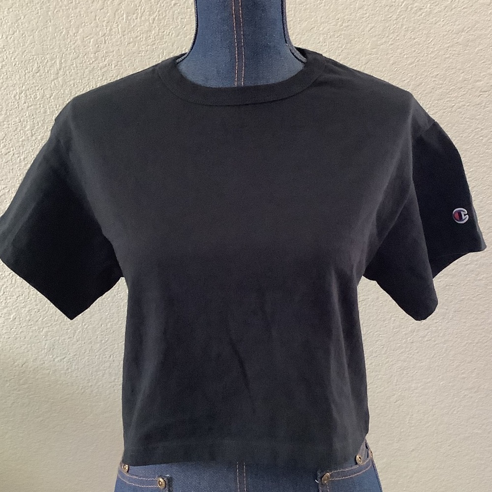 Champion Black Crop Top Crewneck Short Sleeve Casual Shirt Women's Size Medium